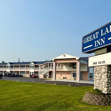 Great Lakes Inn Mackinaw City-3